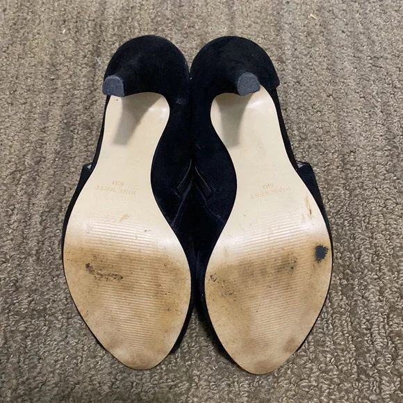 9 West black suede peep toe 4” heels. Sz 5.5 - Picture 3 of 6